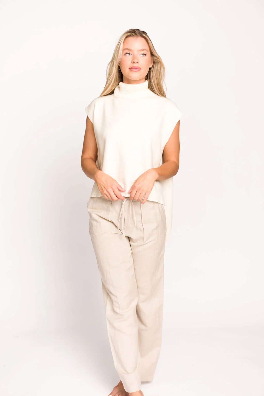 Kat High-Low Turtleneck Sweater in Coconut Milk - Directfux
